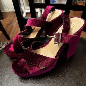 Alexandra Velvet
Platform Heel Pumps Mossimo Supply
Co